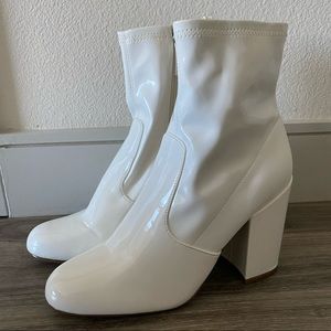 Steve Madden White Patent Ankle Boots (Women 8.5)